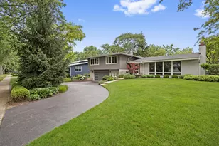 711 Elder Ct, Glencoe, IL 60022 - Photo 2