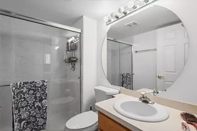 6248 S Gullikson Road #2E, Chicago, IL 60638 - Photo 12
