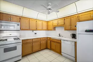 6248 S Gullikson Rd, Chicago, IL 60638 - Photo 4