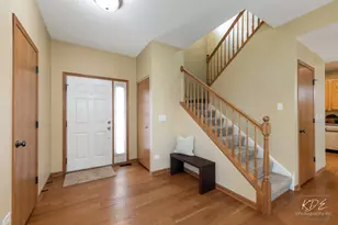 3021 Roxbury Ct, Joliet, IL 60435 - Photo 4
