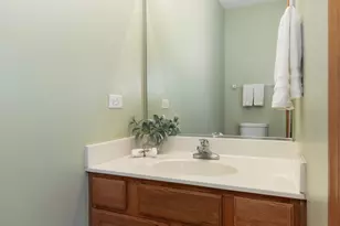 3021 Roxbury Ct, Joliet, IL 60435 - Photo 6