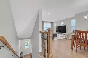 1546 Slade Wy, Des Plaines, IL 60018 - Photo 2