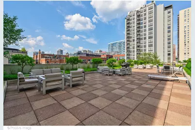 230 W Division Street #706, Chicago, IL 60610 - Photo 16