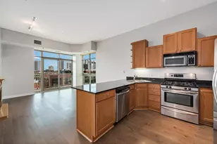 230 W Division St, Chicago, IL 60610 - Photo 10