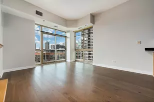 230 W Division St, Chicago, IL 60610 - Photo 2