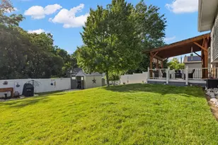 903 Prescott Dr, Joliet, IL 60432 - Photo 18
