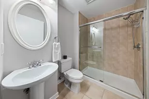 3550 W Montrose Ave, Chicago, IL 60618 - Photo 18