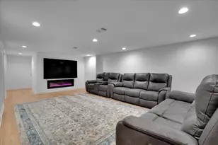 9317 Olcott Ave, Morton Grove, IL 60053 - Photo 36