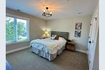 323 E 3rd Street, Elmhurst, IL 60126 - Photo 12