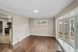 18600 Golfview Ave, Homewood, IL 60430 - Photo 4