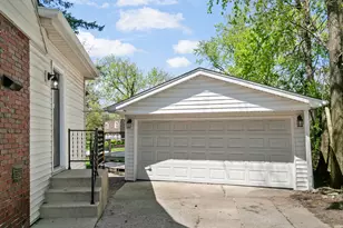 18600 Golfview Ave, Homewood, IL 60430 - Photo 22