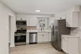 18600 Golfview Ave, Homewood, IL 60430 - Photo 6