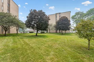 9745 S Karlov Ave, Oak Lawn, IL 60453 - Photo 36