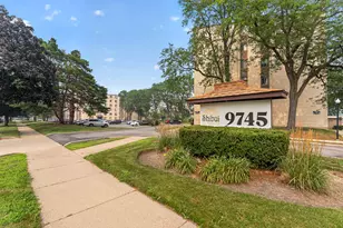 9745 S Karlov Ave, Oak Lawn, IL 60453 - Photo 24