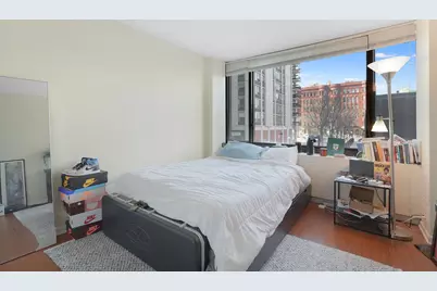 1555 N Sandburg Terrace #201, Chicago, IL 60610 - Photo 12
