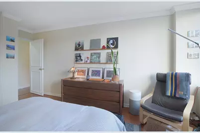 1555 N Sandburg Terrace #201, Chicago, IL 60610 - Photo 16