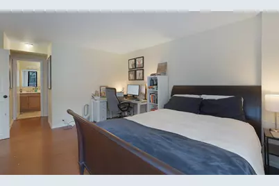 1555 N Sandburg Terrace #201, Chicago, IL 60610 - Photo 10