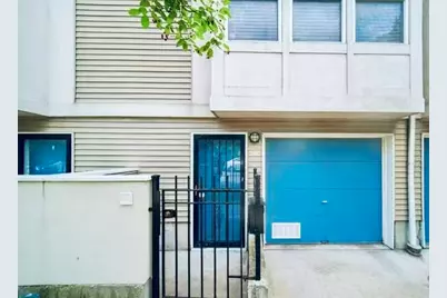 1009 E 61st Street, Chicago, IL 60637 - Photo 1