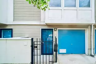 1009 E 61st St, Chicago, IL 60637 - Photo 1