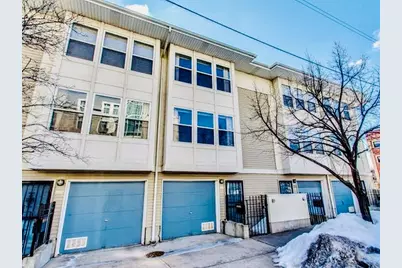 1009 E 61st Street, Chicago, IL 60637 - Photo 2