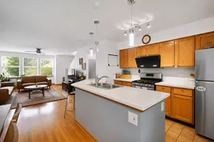 1009 E 61st St, Chicago, IL 60637 - Photo 4