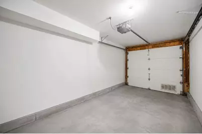 1009 E 61st Street, Chicago, IL 60637 - Photo 12