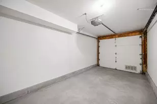 1009 E 61st St, Chicago, IL 60637 - Photo 12