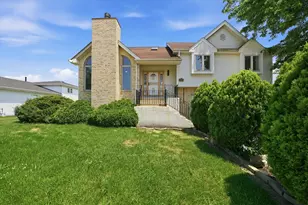 223 S Dante Ave, Glenwood, IL 60425 - Photo 1