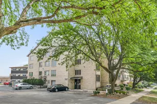 4530 W 93rd St, Oak Lawn, IL 60453 - Photo 2