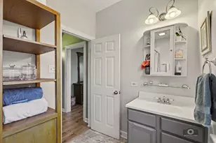 4704 N Sawyer Ave, Chicago, IL 60625 - Photo 16