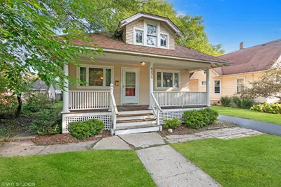 656 Bluff City Boulevard, Elgin, IL 60120 - Photo 1