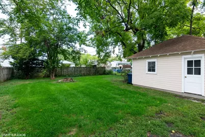 656 Bluff City Boulevard, Elgin, IL 60120 - Photo 12