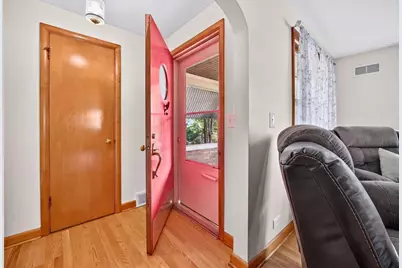649 N Spring Street, Elgin, IL 60120 - Photo 4