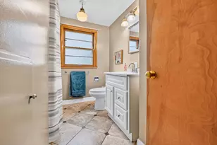 649 N Spring St, Elgin, IL 60120 - Photo 16