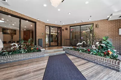 7201 N Lincoln Avenue #403, Lincolnwood, IL 60712 - Photo 2