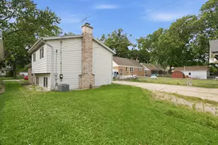519 Maple Ln, Hillside, IL 60162 - Photo 38
