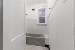 1353 W Catalpa Ave, Chicago, IL 60640 - Photo 6
