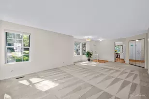2147 Stirling Ct, Hanover Park, IL 60133 - Photo 4