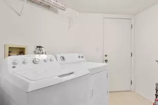 2147 Stirling Ct, Hanover Park, IL 60133 - Photo 16