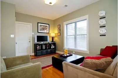903 W Cornelia Avenue #3N, Chicago, IL 60657 - Photo 2