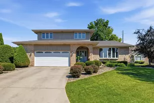 14519 S Pine Grove Dr, Homer Glen, IL 60491 - Photo 2