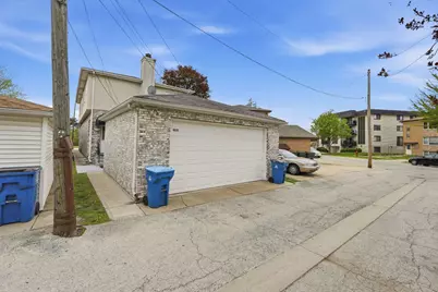 6916 W Forest Preserve Drive, Harwood Heights, IL 60706 - Photo 38