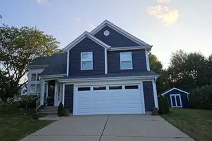 1 Linden Ct, South Elgin, IL 60177 - Photo 1