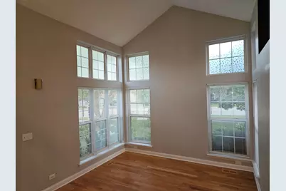 1 Linden Court, South Elgin, IL 60177 - Photo 2