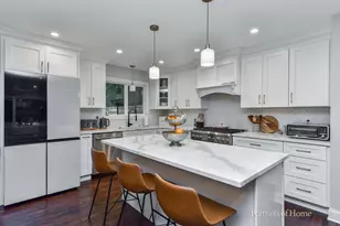 30W172 Claymore Ln, Naperville, IL 60563 - Photo 12