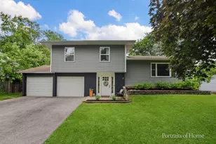 30W172 Claymore Ln, Naperville, IL 60563 - Photo 2