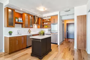 33 W Ontario St, Chicago, IL 60654 - Photo 6