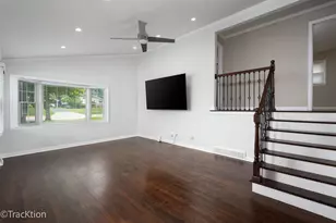 579 Coolidge Ave, Glen Ellyn, IL 60137 - Photo 2
