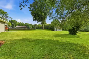 32 E Rickard Dr, Oswego, IL 60543 - Photo 32