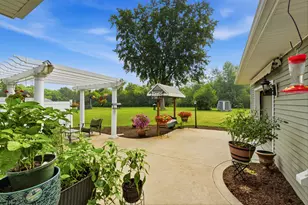 32 E Rickard Dr, Oswego, IL 60543 - Photo 28